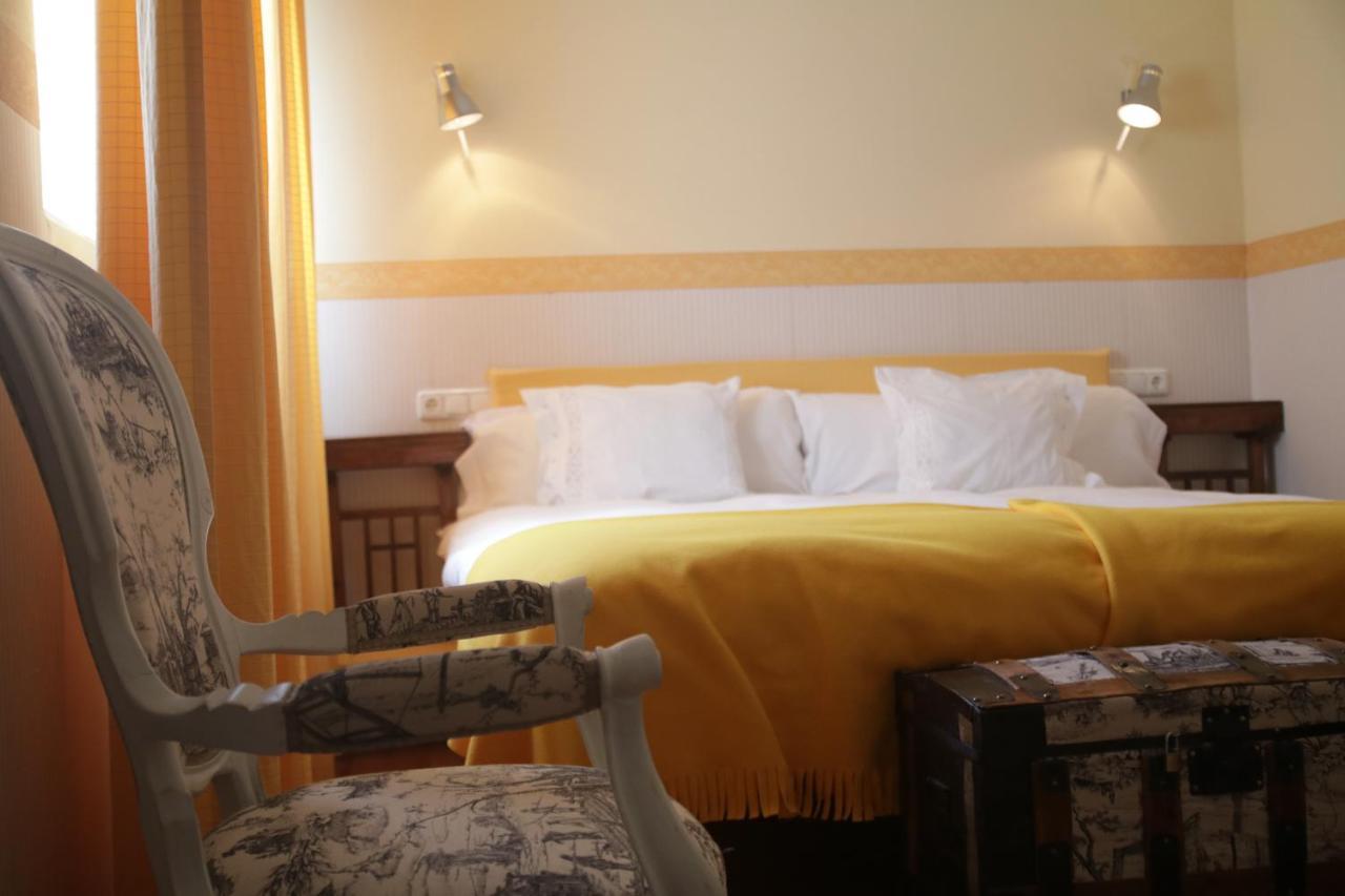 Hotel Villa Maria Fuentes de Bejar Ngoại thất bức ảnh