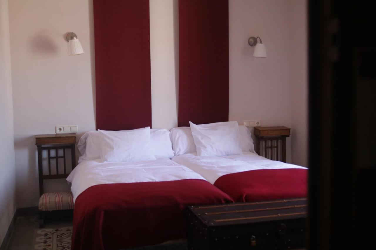 Hotel Villa Maria Fuentes de Bejar Ngoại thất bức ảnh